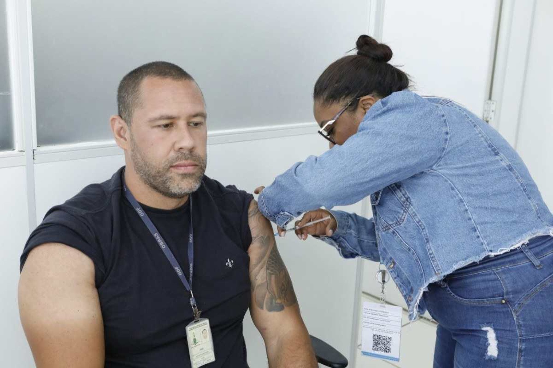 Equipe da Secretaria de Obras recebe vacinas contra gripe, hepatite B e tétano 