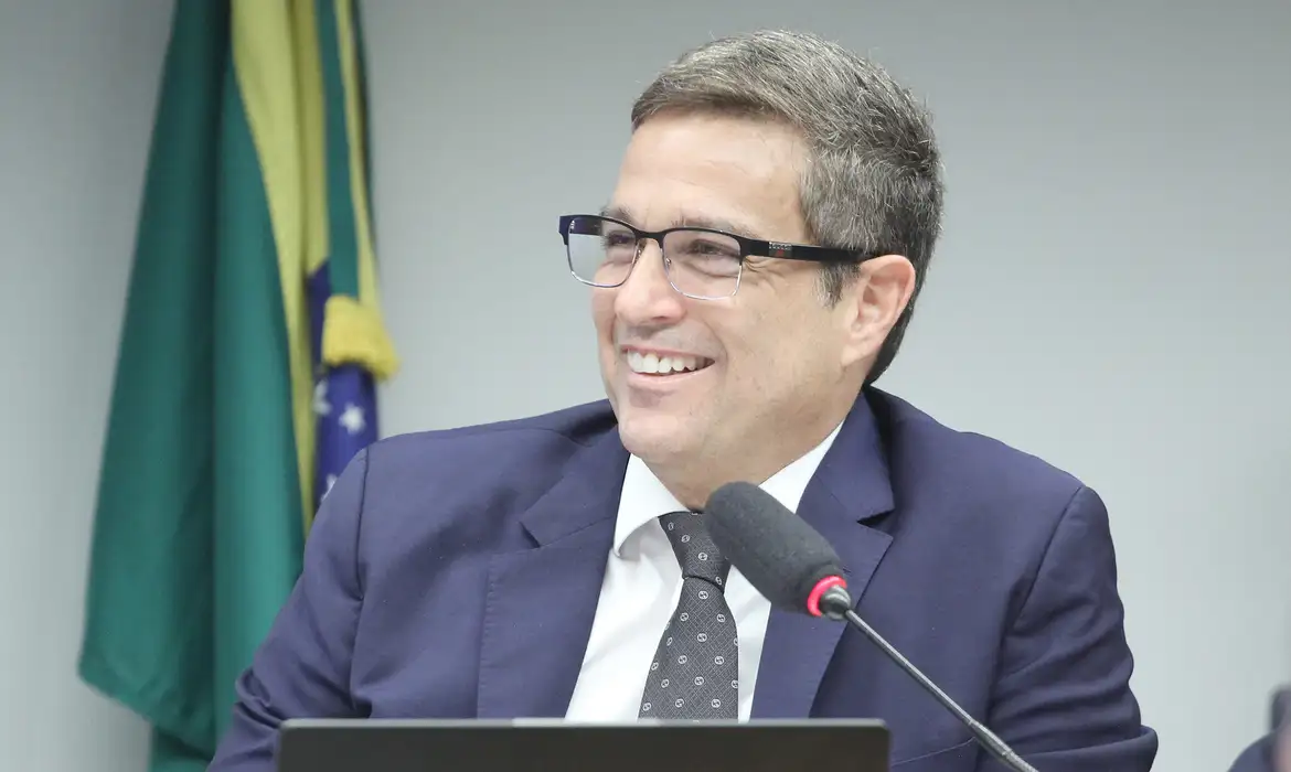 Campos Neto defende que patamar da taxa Selic não é exorbitante