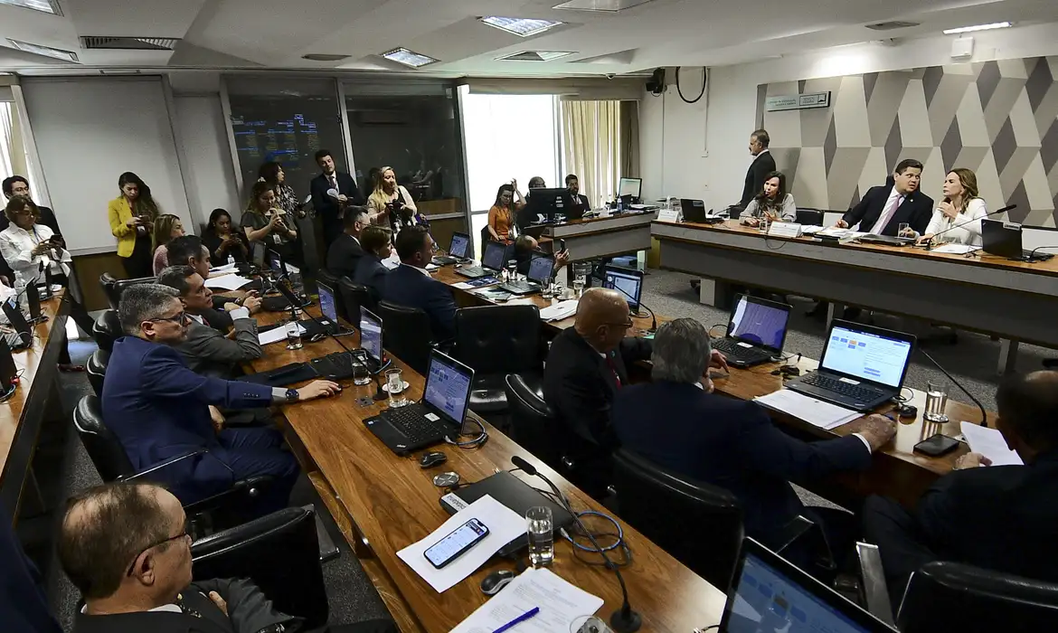 CCJ do Senado aprova projeto com mais critérios para prisão preventiva -  (crédito: EBC)