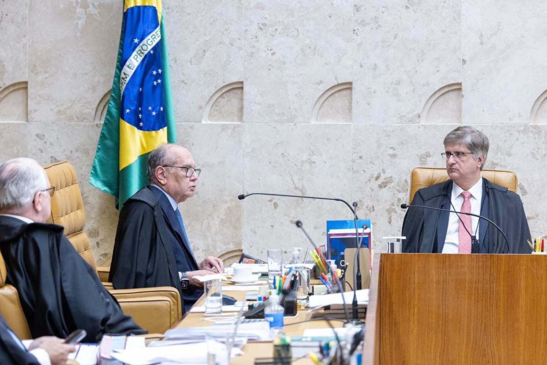 Por unanimidade, STF mantém suspensão de emendas pix