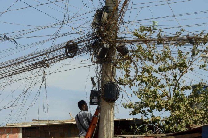 Em Santa Luzia é possível ver gatos de energia nos postes