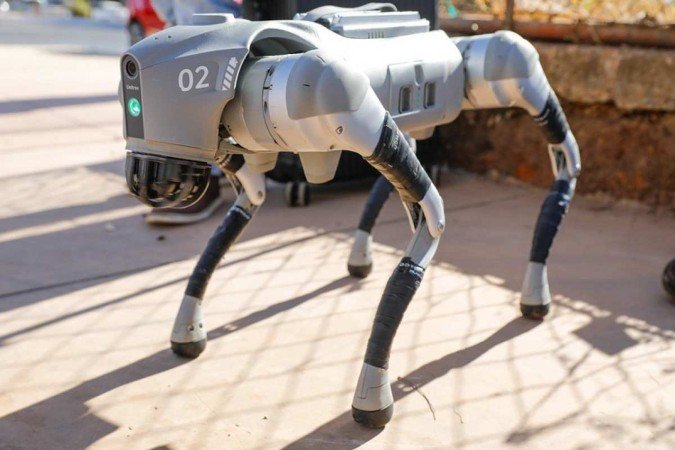 Cão-robô utilizado pelo GDF para limpeza da rede pluvais