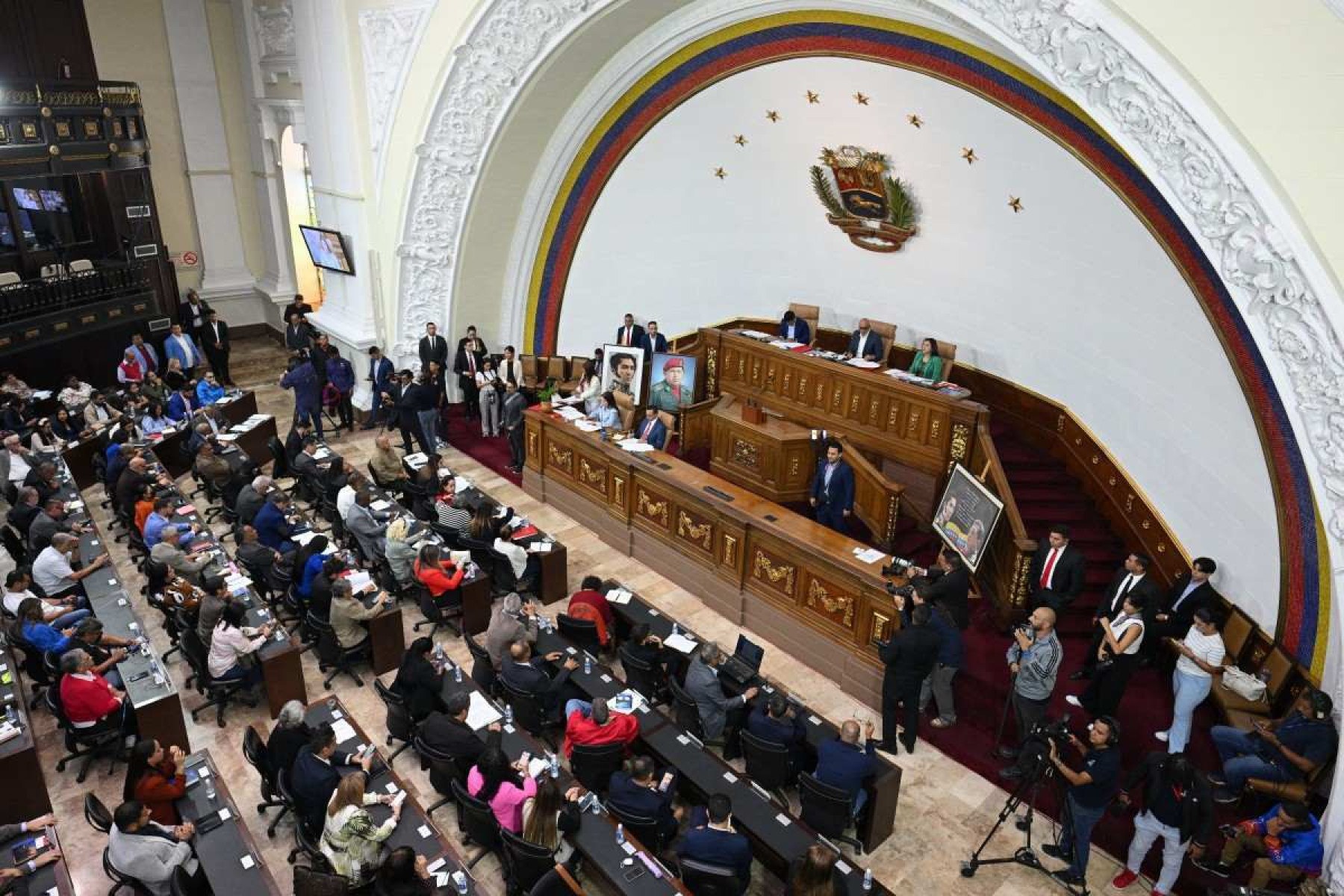 Regime de Maduro aprova legislação para controlar ONGs na Venezuela