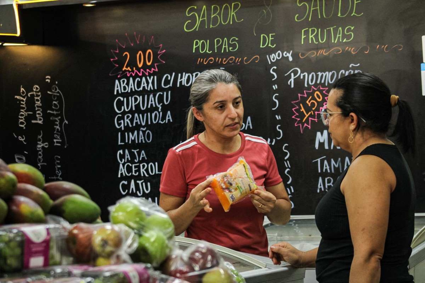 Tereza Adaires, 42, mora há 24 anos na região e trabalha na feira