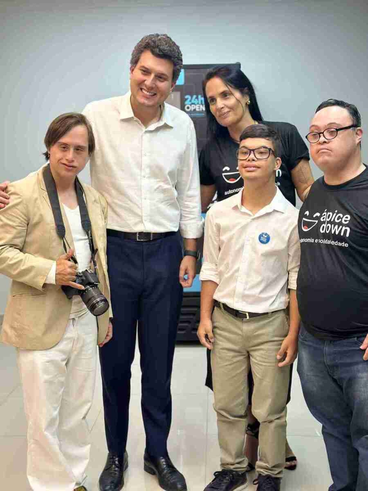 Ian Stuckert; deputado distrital Eduardo Pedrosa; Janaina Parente; Pedro Arão e DJ Dynho Brito