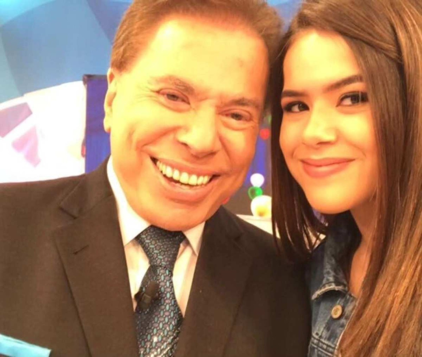 Maísa presta homenagem a Silvio Santos