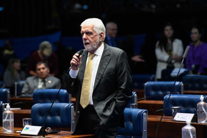 De acordo com o senador, a regra valerá apenas para novos estabelecimentos e os clubes já instalados continuarão funcionando -  (crédito: Jefferson Rudy/Agência Senado)