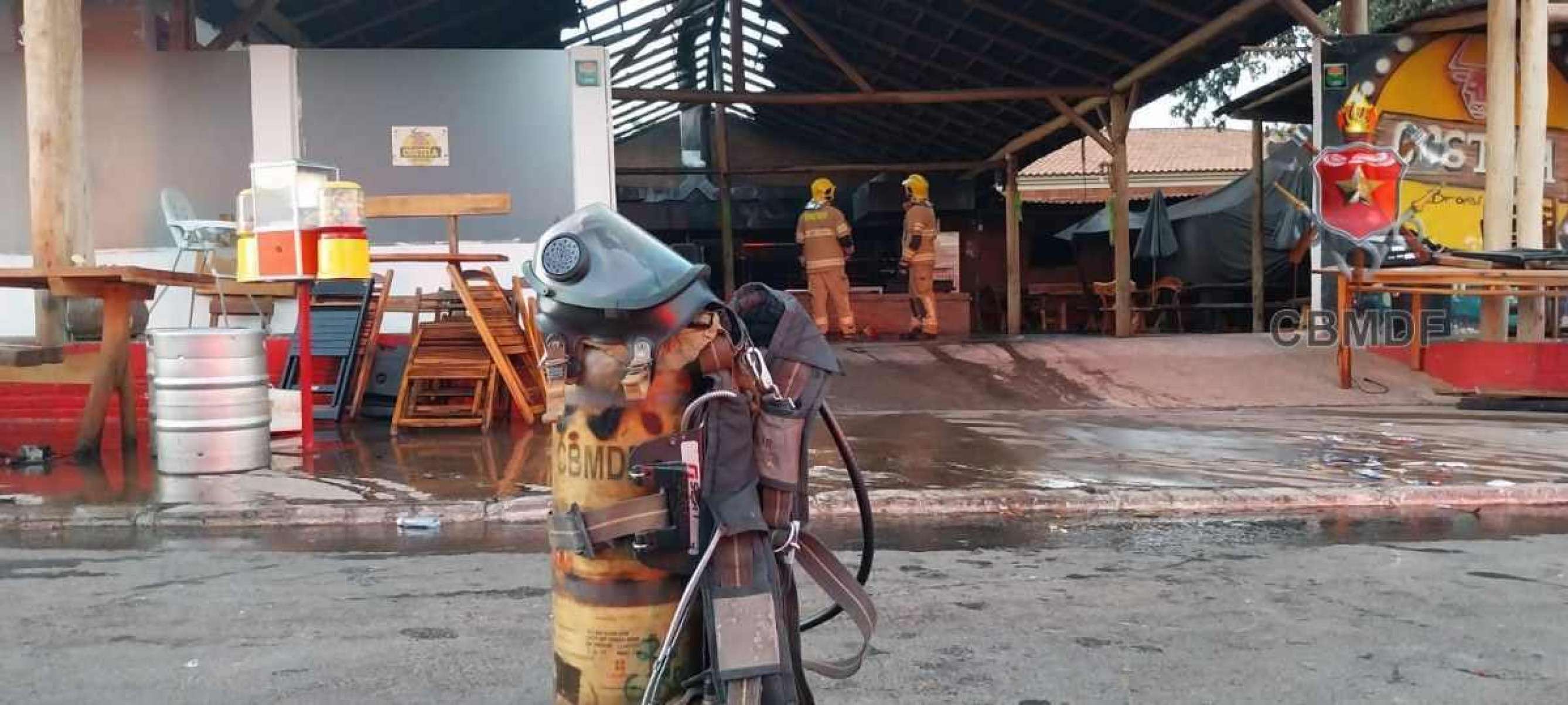 Restaurante Costelaria Brasília pega fogo em Vicente Pires