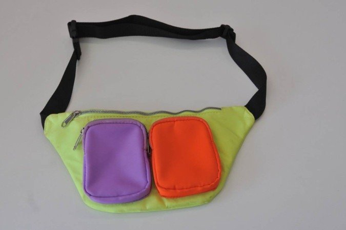 B ao Quadrado:
Pochete colorida (R$ 60)