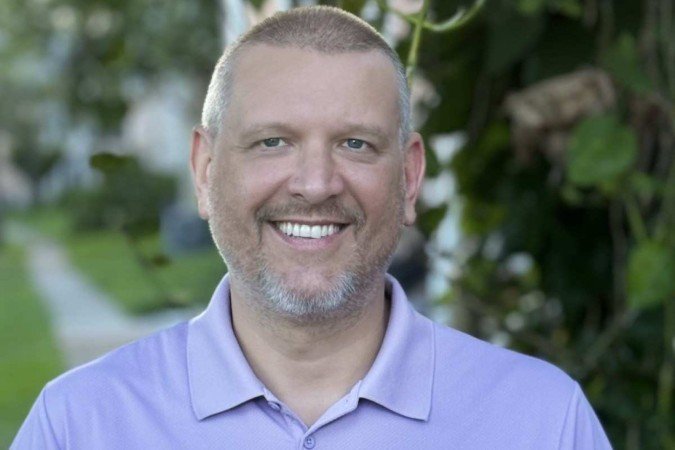 Rich Logis, 47 anos, mora em Deerfield Beach (Flórida). Ex-simpatizante fervoroso de Trump, hoje apoia Kamala Harris e trabalha na campanha democrata 