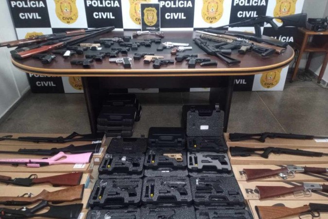 Nesta segunda, a PCDF apreendeu 69 armas  -  (crédito: Ed Alves/CB/D.A Press)