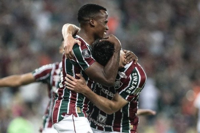 Thiago Silva (D) comemora gol marcado na vitória do Fluminense -  (crédito: Foto: MARCELO GONÇALVES / FLUMINENSE FC)