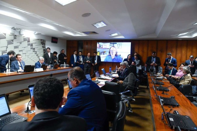 Comissão de Assuntos Econômicos do Senado Federal decide por não votar projeto que regulamenta cigarros eletrônicos nesta terça-feira (20/8) -  (crédito:  Roque de Sá / Agência Senado)