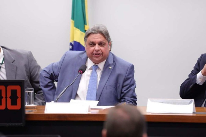 O presidente da CMO afirmou que a destinação das emendas parlamentares deve ser permitida apenas em casos excepcionais, como a recente tragédia no Rio Grande do Sul -  (crédito: Câmara dos Deputados )