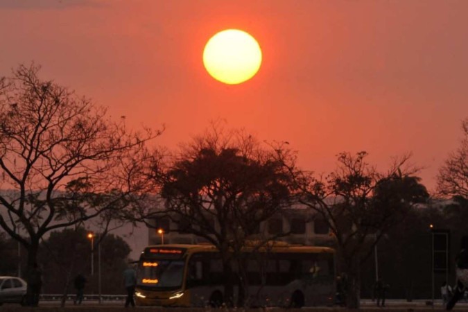 Bom dia, Brasília! Atenção à baixa umidade -  (crédito: Ed Alves/CB/D.A Press)