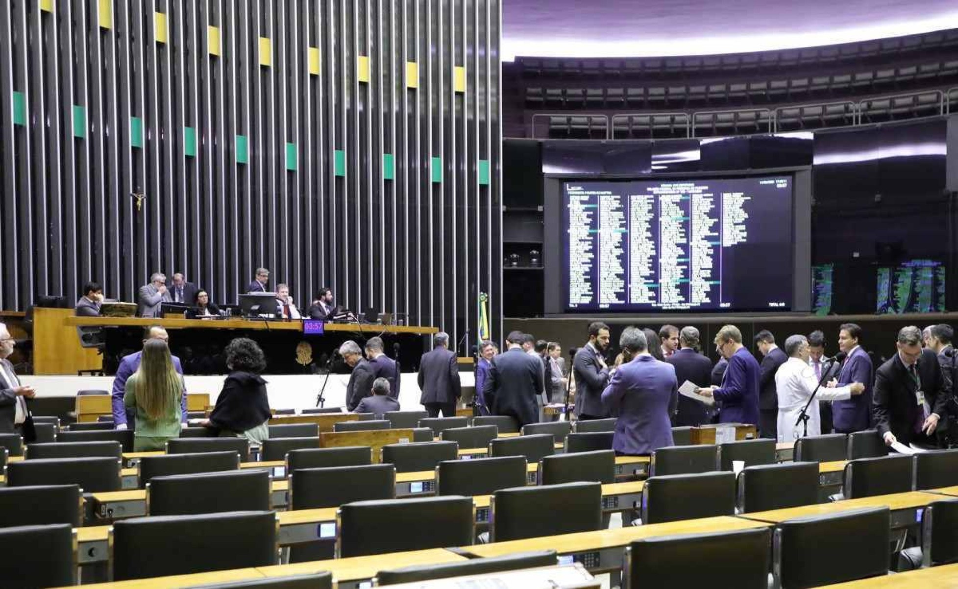 Conheça os quatro nomes na briga pela presidência da Câmara