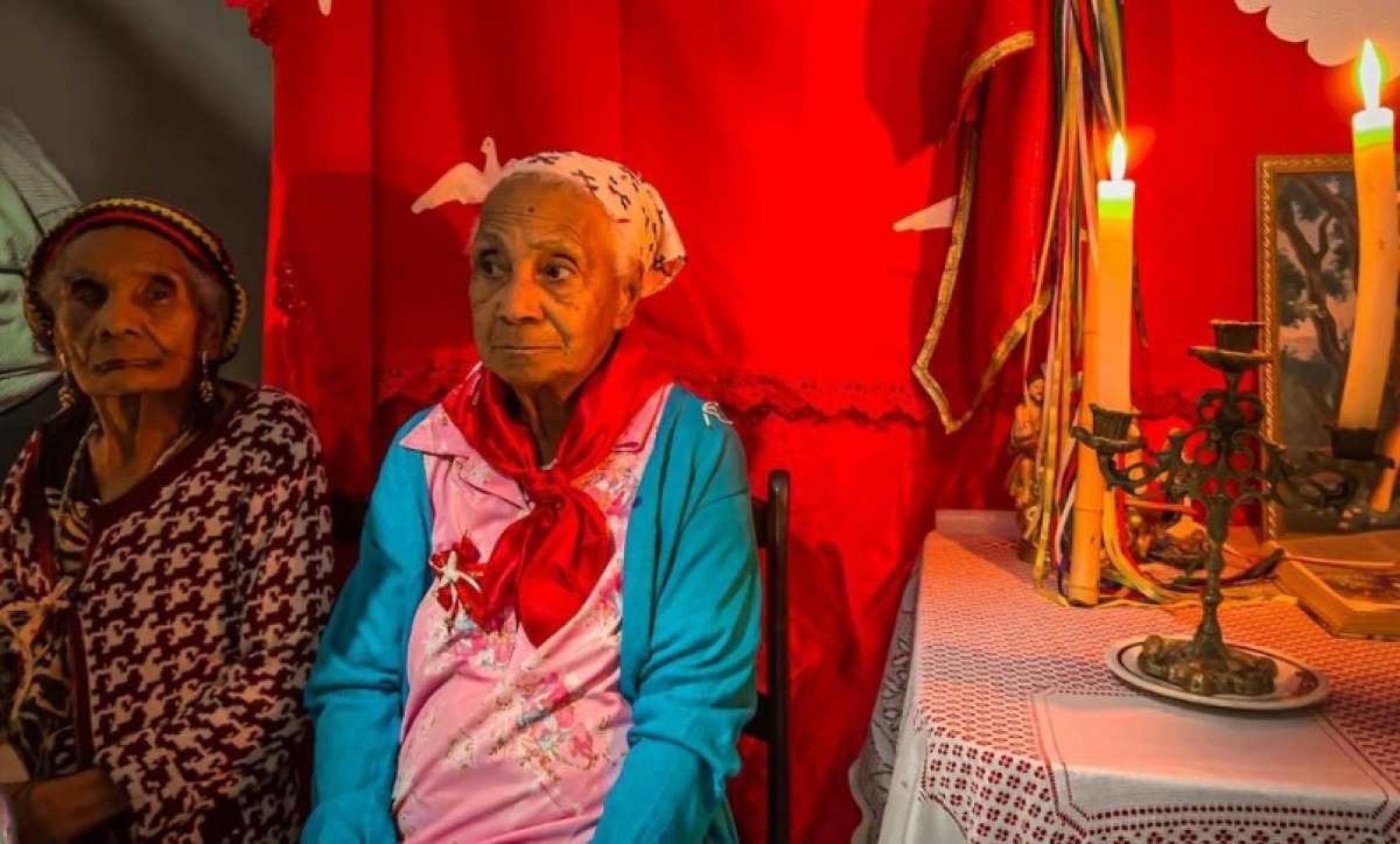 Folia do Divino Espírito Santo, na casa de dona Joana Benedita, uma das mulheres mais velhas do quilombo