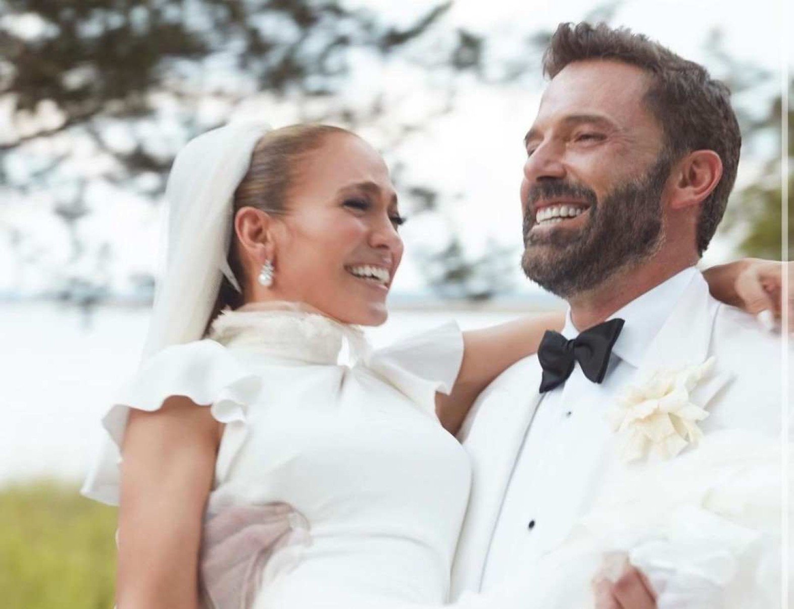 Jennifer Lopez pede divórcio de Ben Affleck no aniversário de casamento