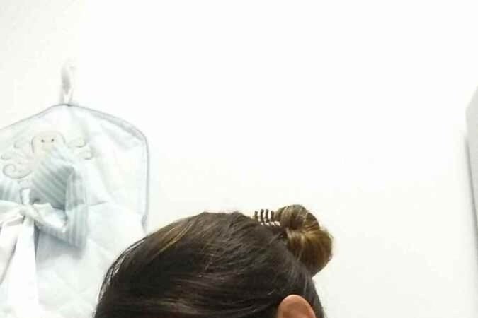 Laura amamentando Levi, seu segundo filho