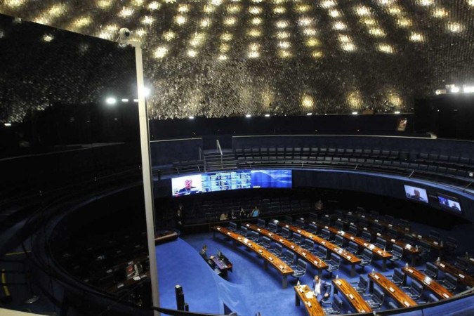 Apenas dois senadores foram citados por Pereira por estarem presentes no plenário, Eduardo Gomes (PL-SE) e Hiran Gonçalves (PP-AM) -  (crédito: Minervino Júnior/CB/D.A.Press)