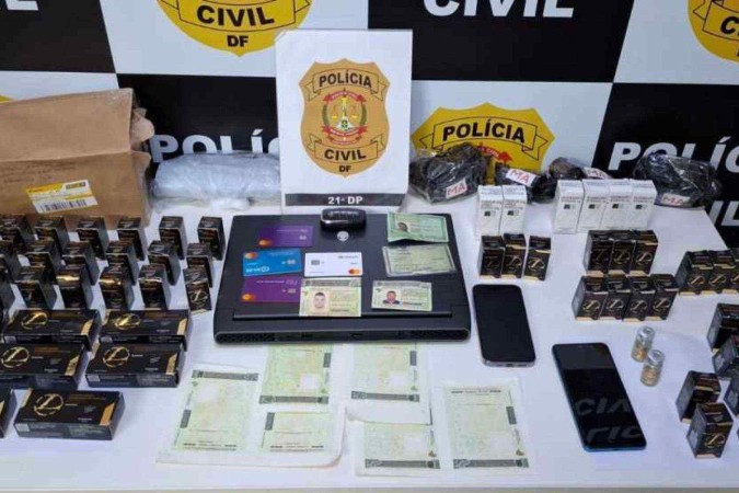 Polícia prende homem em Águas Claras com 58 caixas de anabolizantes paraguaios
 -  (crédito: PCDF/Divulgação)