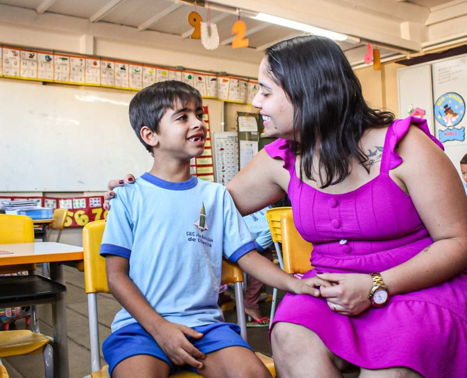 Caroline Teixeira, 29, é mãe de Bernardo Teixeira, diagnosticado com autismo