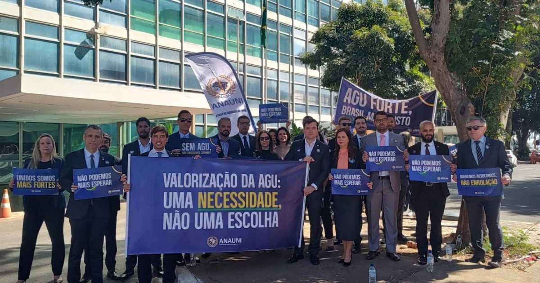 Paralisação de advogados da União reúne integrantes da carreira em Brasília