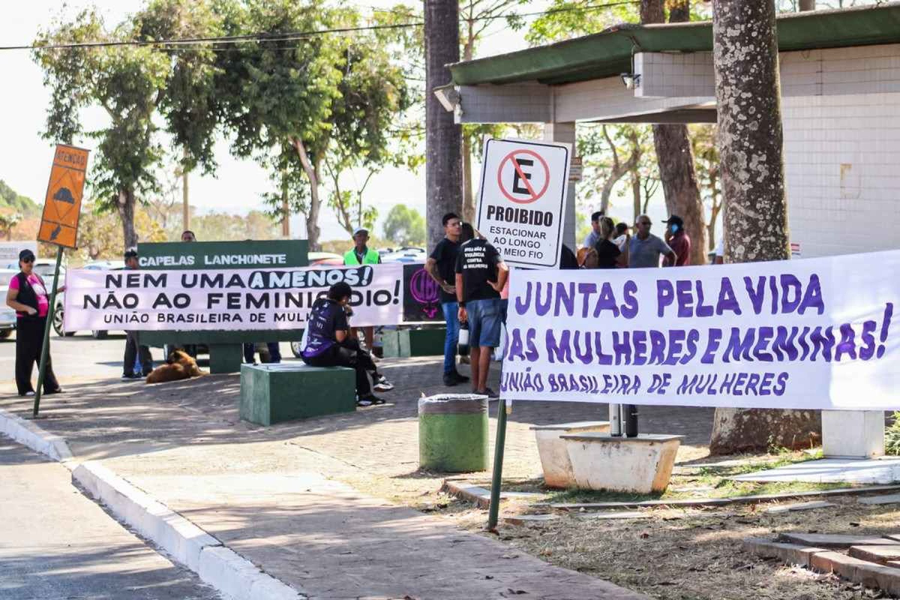 A despedida reuniu cerca de 70 pessoas no Cemitério do Gama