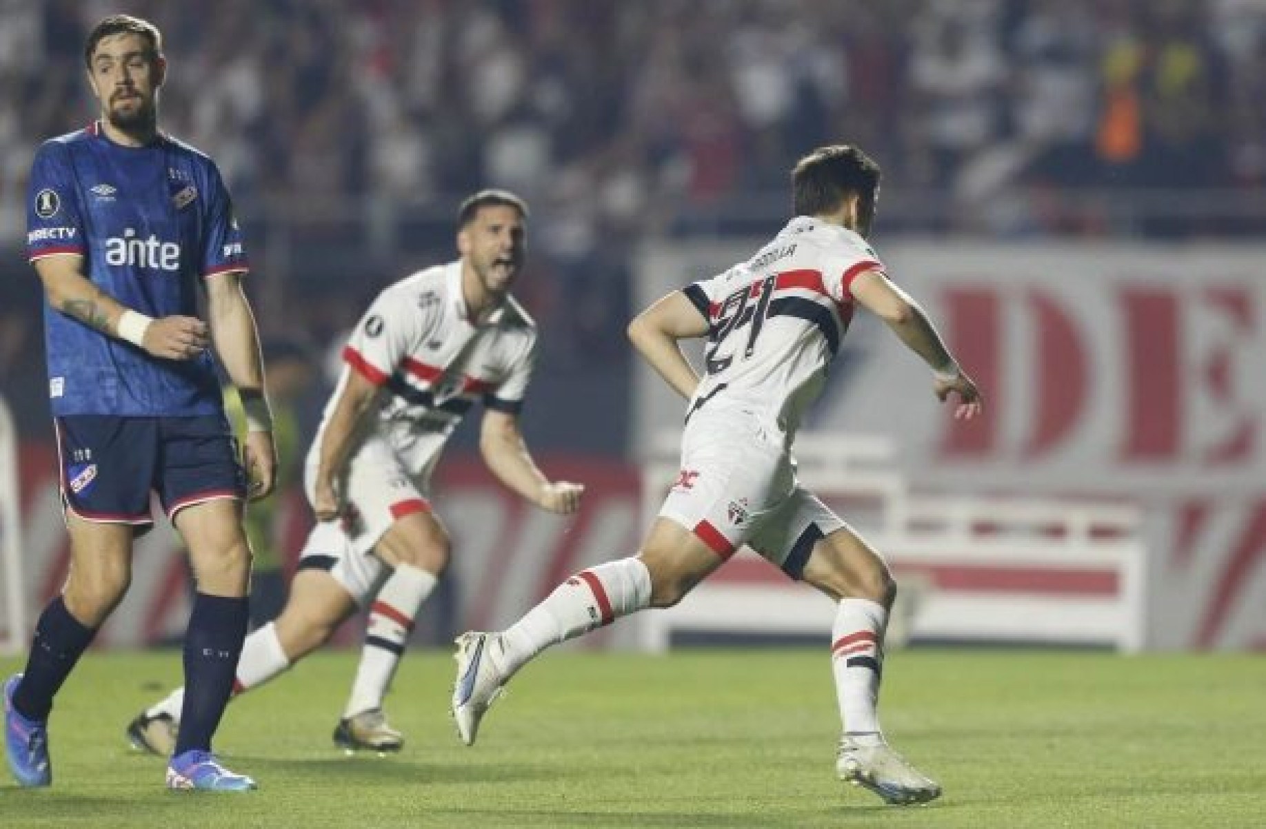 Bobadilla marcou um dos gols do São Paulo contra o Nacional -URU -  (crédito: Foto: Miguel Schincariol/saopaulofc)