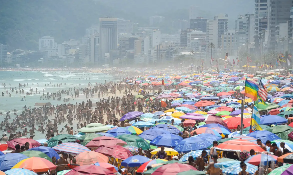 Rio deve registrar hoje temperatura mais alta do inverno -  (crédito: EBC)