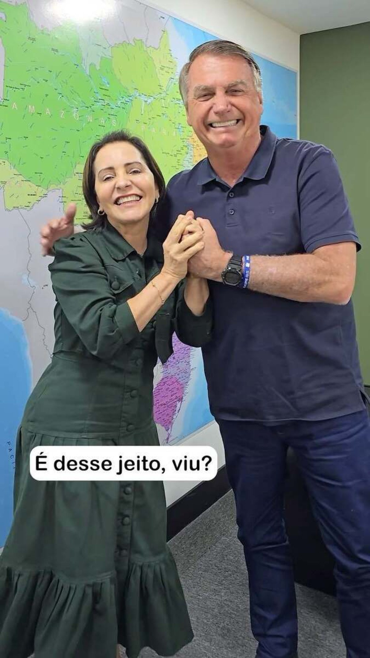 Candidata a prefeita de Aracaju Emília Corrêa e ex-presidente Jair Bolsonaro