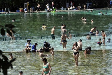  24/08/2024. Crédito: Minervino Júnior/CB/D.A Press. Brasil.  Brasilia - DF. Calor e seca na piscina do Parque da Água Mineral. -  (crédito: Minervino Júnior/CB/D.A.Press)