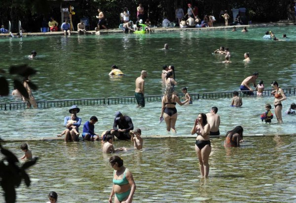  24/08/2024. Crédito: Minervino Júnior/CB/D.A Press. Brasil.  Brasilia - DF. Calor e seca na piscina do Parque da Água Mineral. -  (crédito: Minervino Júnior/CB/D.A.Press)