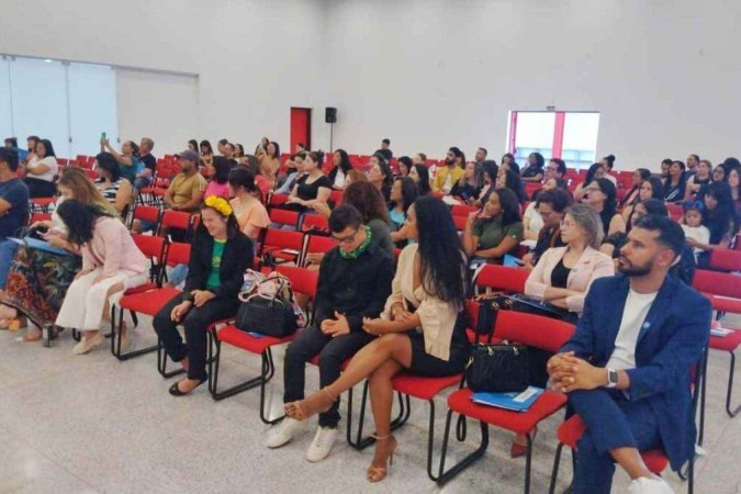 I Encontro Ápice Down 2024: ontem, participantes debateram temas como saúde e inclusão social -  (crédito: Fotos: Divulgação)