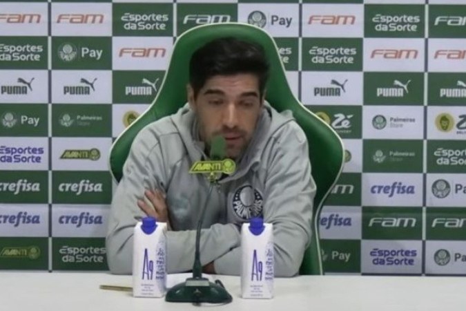 Abel Ferreira tenta se justificar após arrogância com repórter mulher -  (crédito: Foto:  Reprodução rede social)