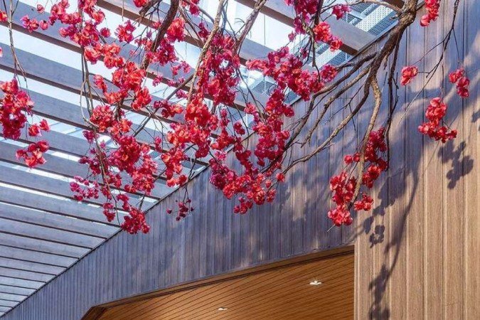 O desenvolvimento do projeto Espaço Feito à Mão, na mostra da CasaCor, envolveu um processo criativo e cuidadoso