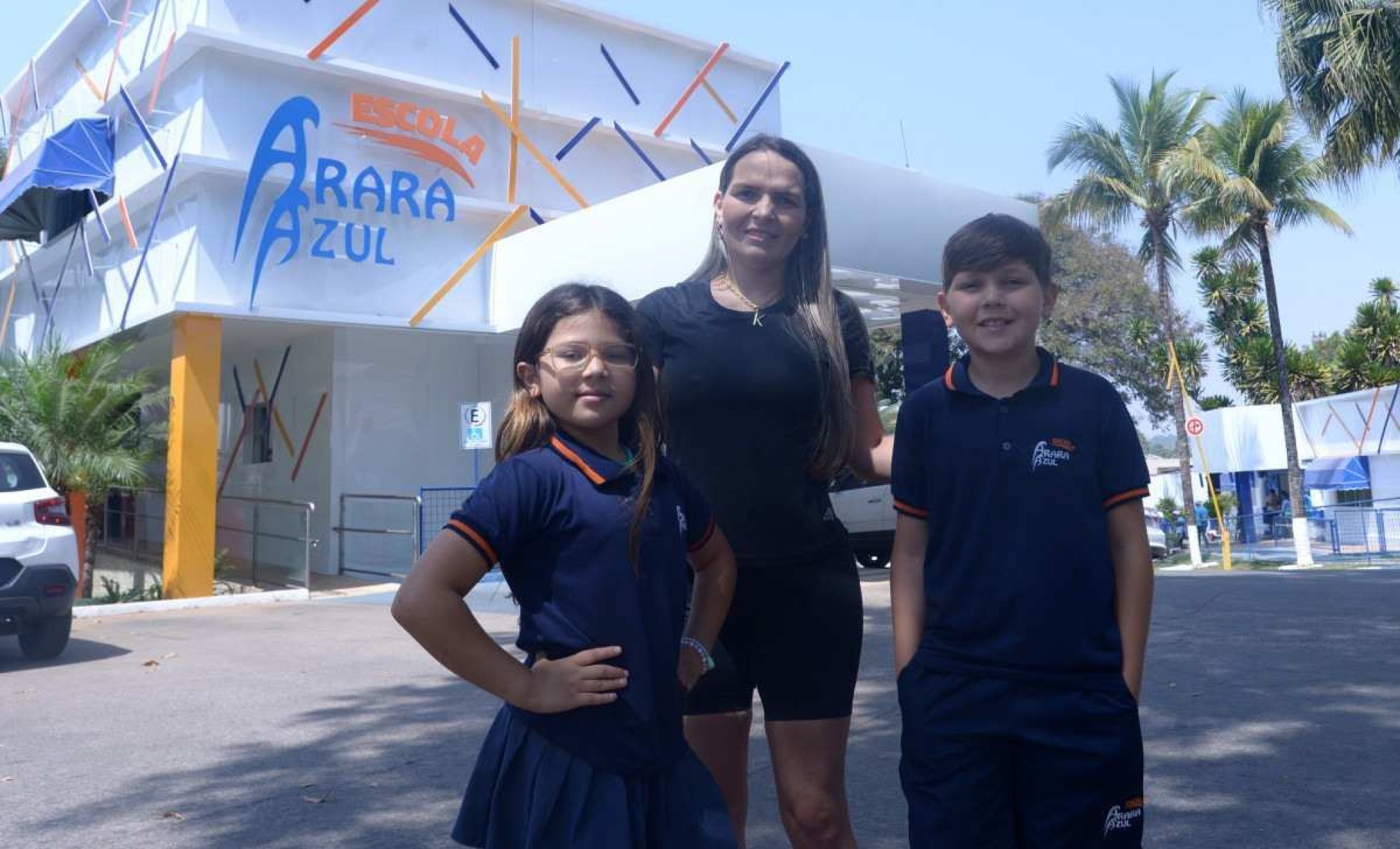  26/08/2024 Credito: Ed Alves/CB/DA.Press. Cidades. Escolha a Escola dos Filhos. Escola Arara Azul - Parque Way. Na foto, a mae ana Karina Marra - filhos Ana Beatriz Marra e Rafael Marra.