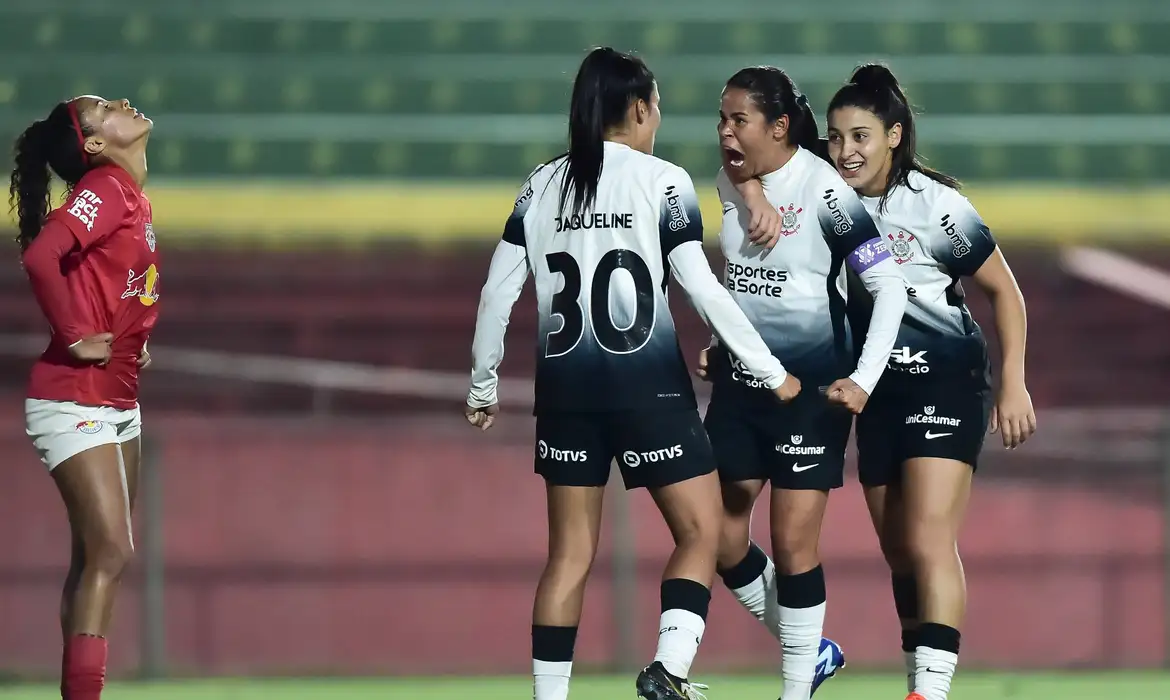 Brasileiro Feminino: Corinthians derrota Bragantino e chega à semi -  (crédito: EBC)