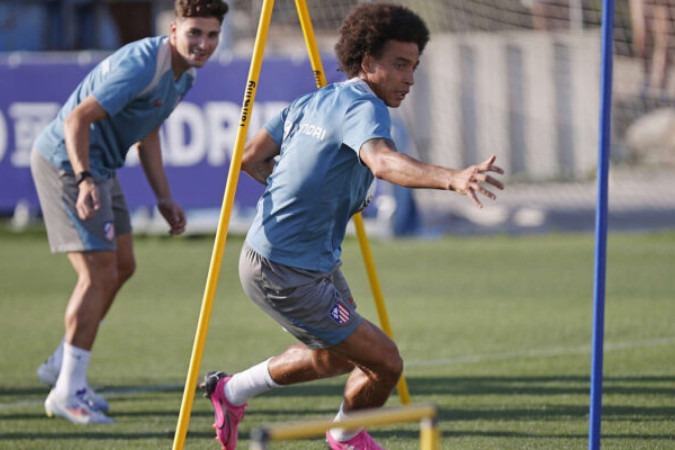 Jogadores do Atlético de Madrid durante treinamento da equipe -  (crédito: Foto: Divulgação)