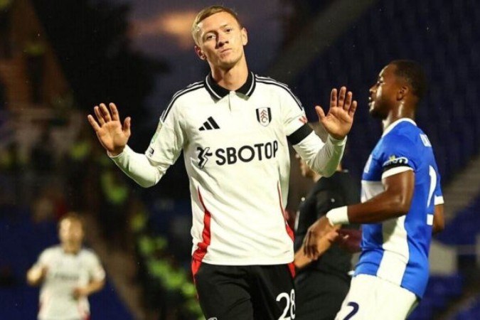 Stansfield se recusa a comemorar contra o ex-time em vitória do Fulham -  (crédito: Foto: Divulgação / Fulham)