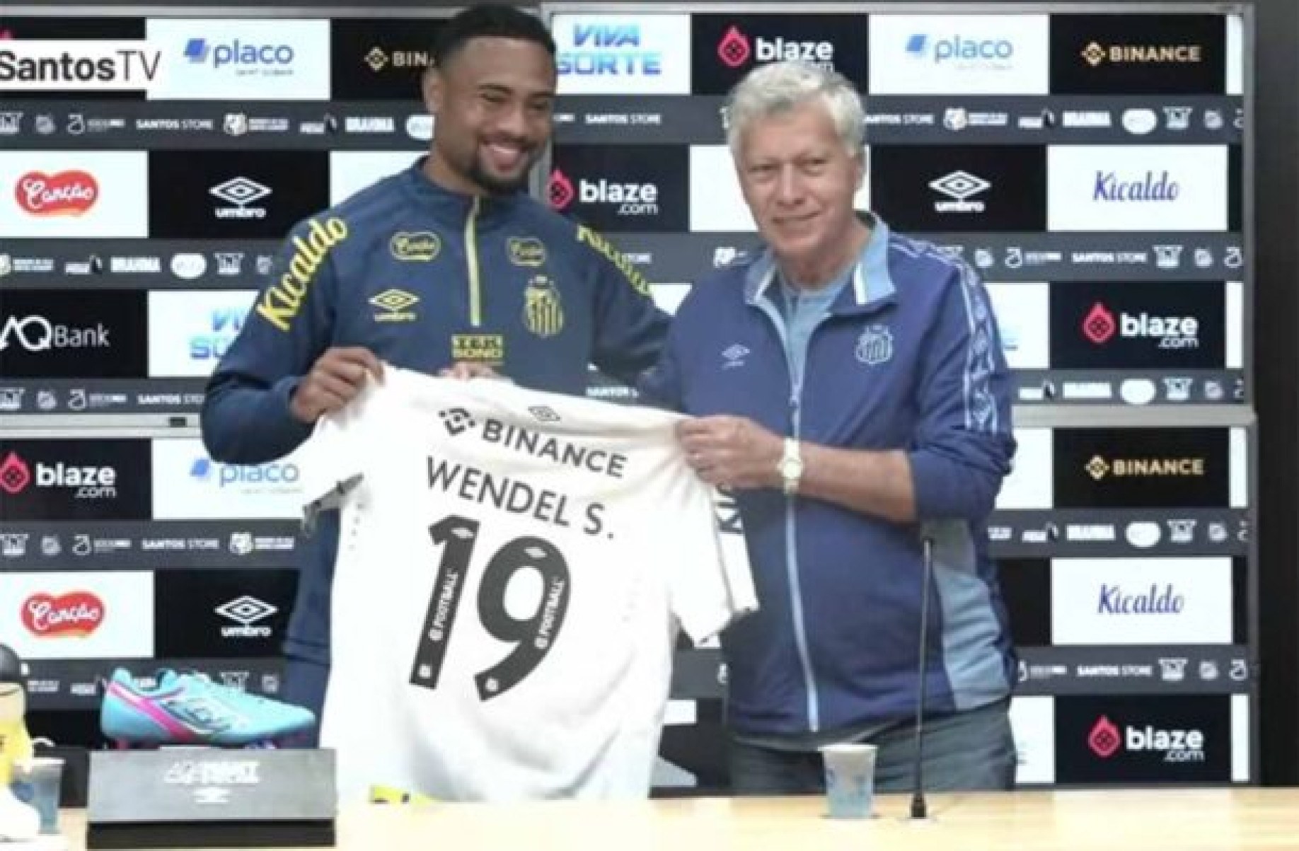 Wendel Silva é apresentado no Santos: ‘Clube gigante do futebol mundial’