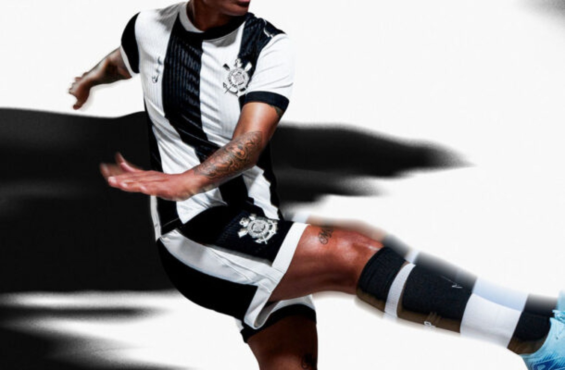 Corinthians lança terceiro uniforme para a temporada -  (crédito: Foto: Divulgação/Nike)