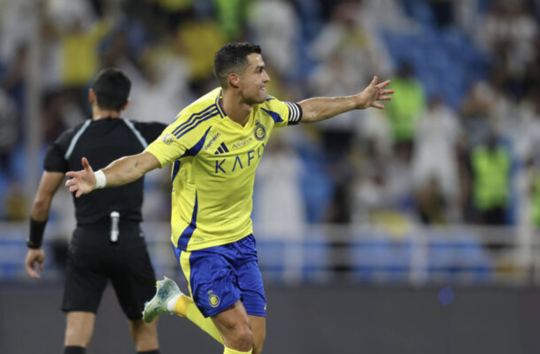 Cristiano Ronaldo comemora gol marcado com a camisa do Al-Nassr -  (crédito: Foto: Divulgação/Al-Nassr)