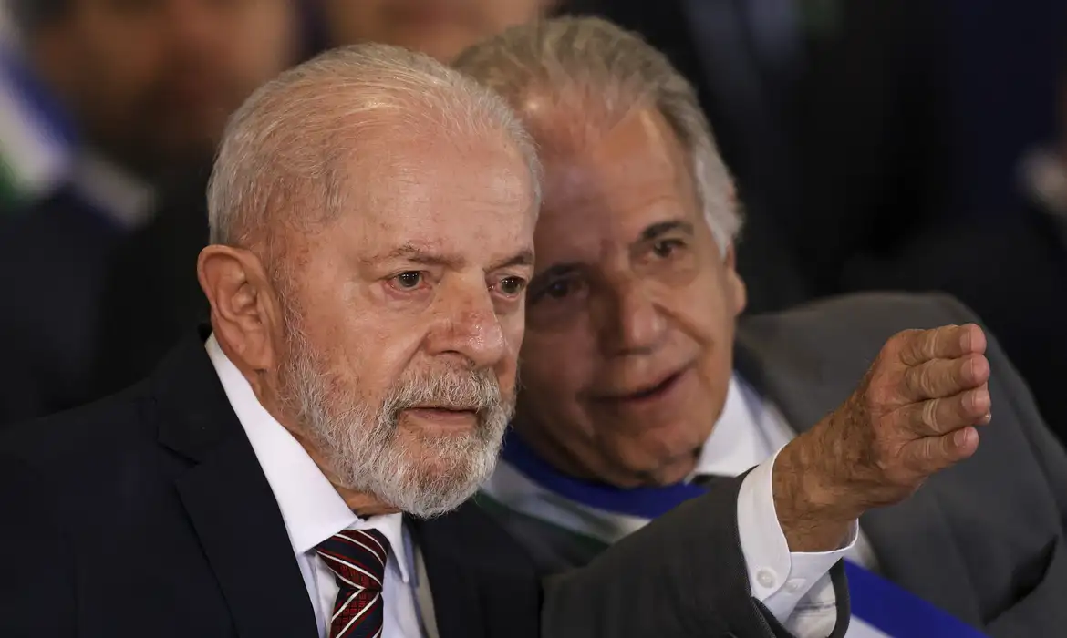 Lula diz que alistamento feminino dará diversidade às Forças Armadas -  (crédito: EBC)