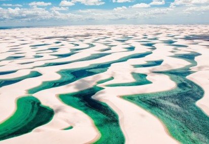 Dunas vastas e lagoas azuis fazem dos Lençóis um destino inesquecível (Imagem: Wilson Santos Marques | Shutterstock) -  (crédito: Edicase)