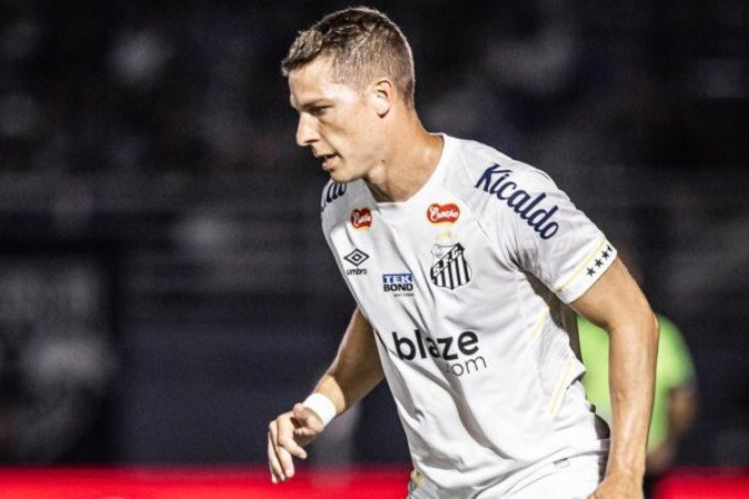 Julio Furch durante jogo do Santos -  (crédito: Foto: Raul Baretta/ Santos FC)