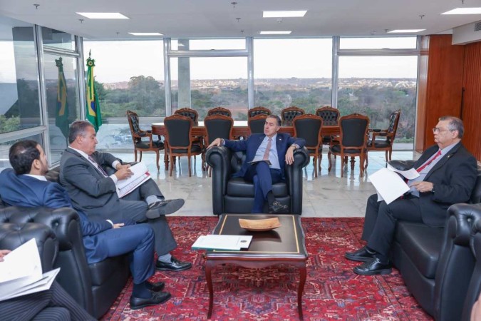 Barroso com Dino, Costa e Messias: expectativa é de que seja editada lei complementar com as mudanças estruturais ordenadas pela Corte  -  (crédito: Antonio Augusto/STF)