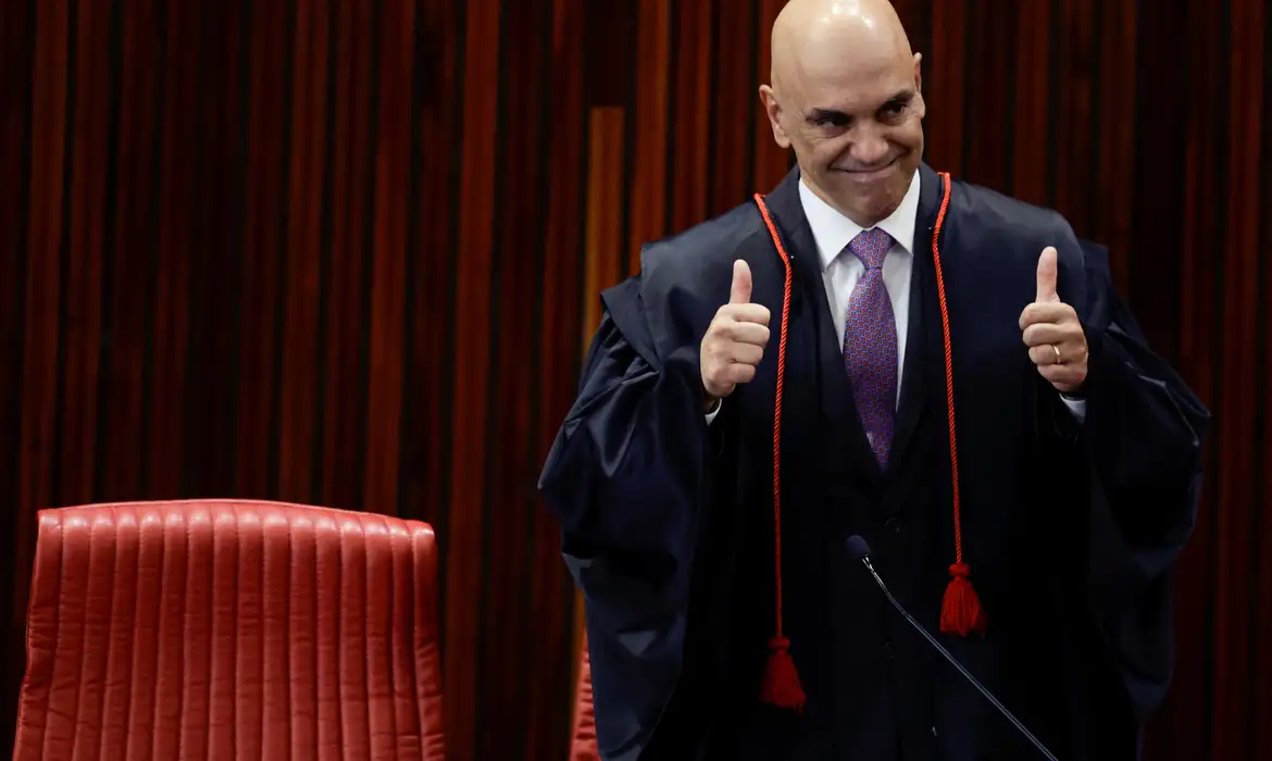 Moraes reconsidera decisão e autoriza novamente o uso de VPN no país