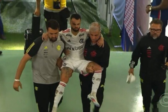 Flamengo confirma lesões de Michael e De La Cruz, após problemas físicos na vitória pela Copa do Brasil -  (crédito: Foto: Reprodução/Globo)