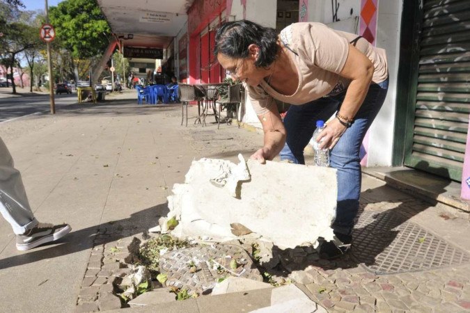 Eudenes Mendonça conta que recentemente um homem com deficiência visual caiu num buraco  -  (crédito: Minervino Júnior/CB/D.A.Press)